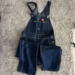 Dickies overalls. 32x30. Dark blue.